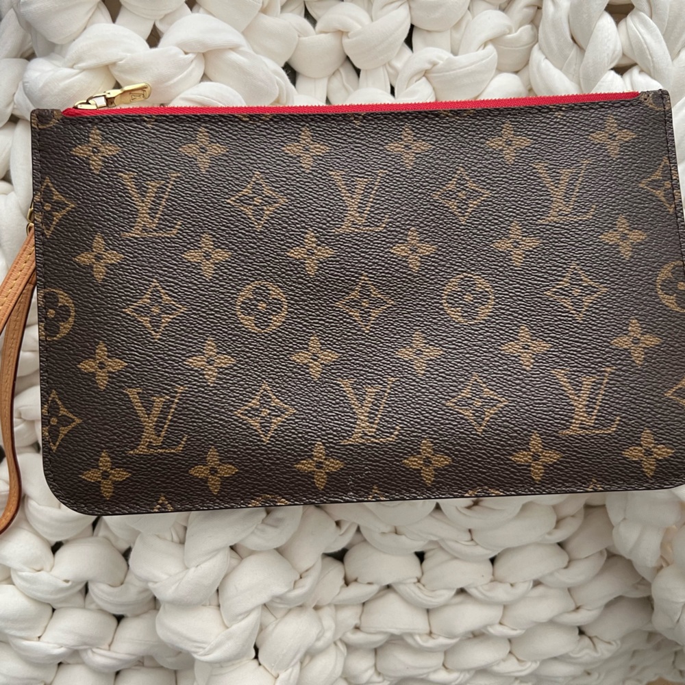 Neverfull MM Wristlet